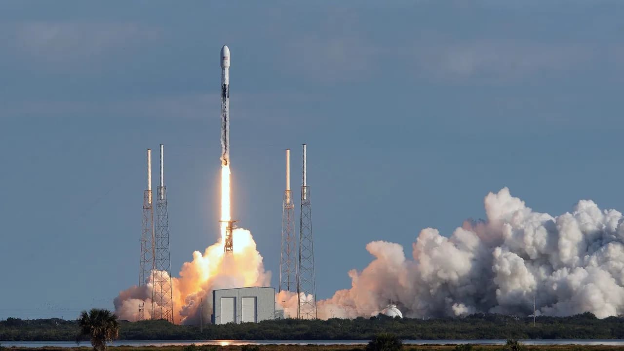 پروژه بلندپروازانه Google با همکاری SpaceX؛ بررسی ایده ارسال دیتاسنترهای هوش مصنوعی به فضا