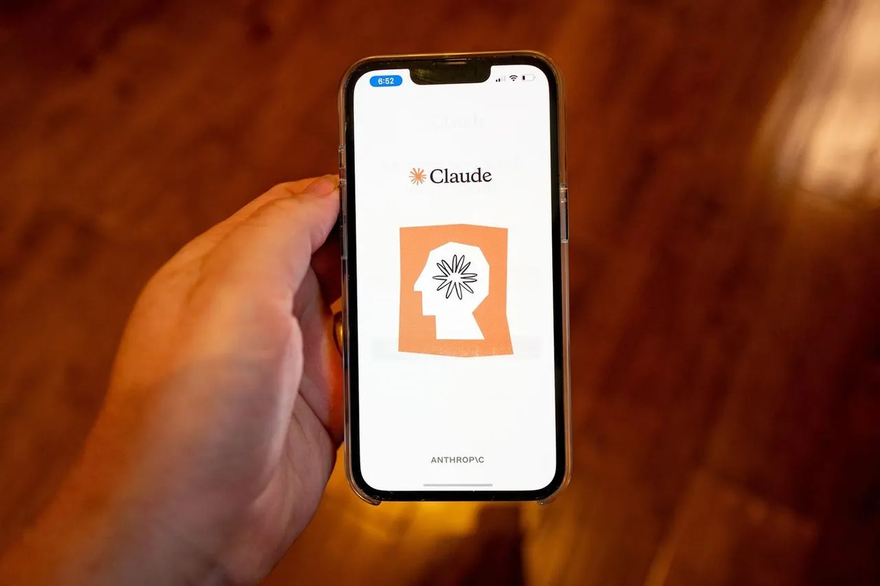 ساخت وبسایت استارتاپ با Claude: راهنمای گامبهگام و جامع پرامپتنویسی