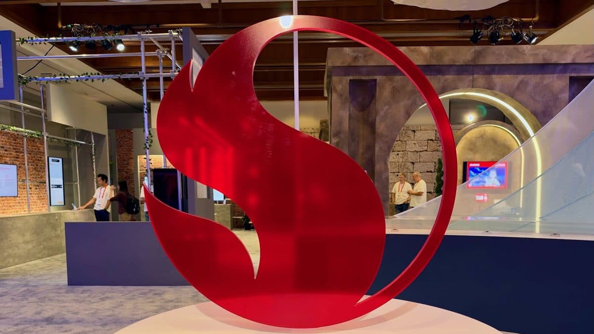 دموی جذاب Qualcomm؛ خلق «حباب صوتی» با هوش مصنوعی برای حذف نویز مکالمات